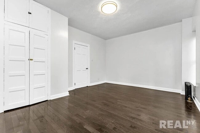 Foto del edificio - 115 Perry St