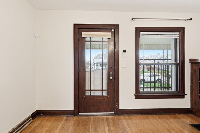 Foto del edificio - E Markison Ave