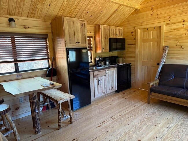 Foto del edificio - Hayesville Tiny Home 2