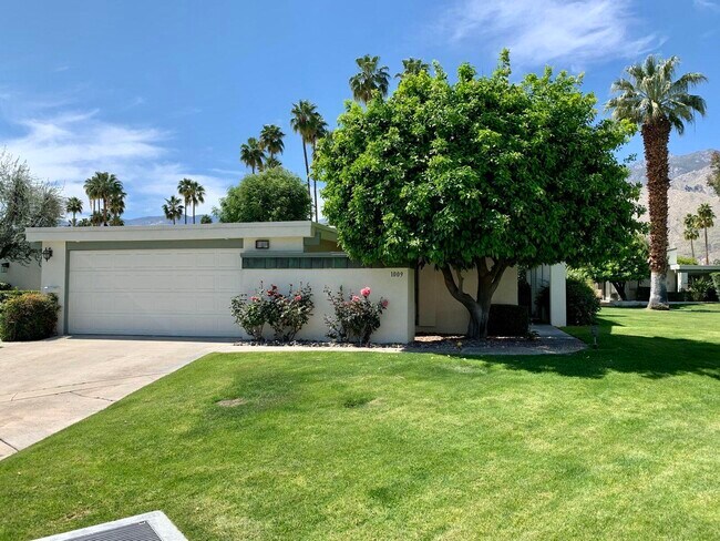Building Photo - 1009 St Lucia Cir