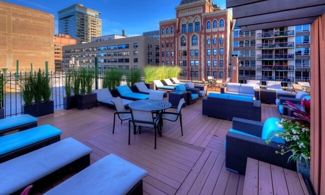 Foto del edificio - 196 E Chestnut St