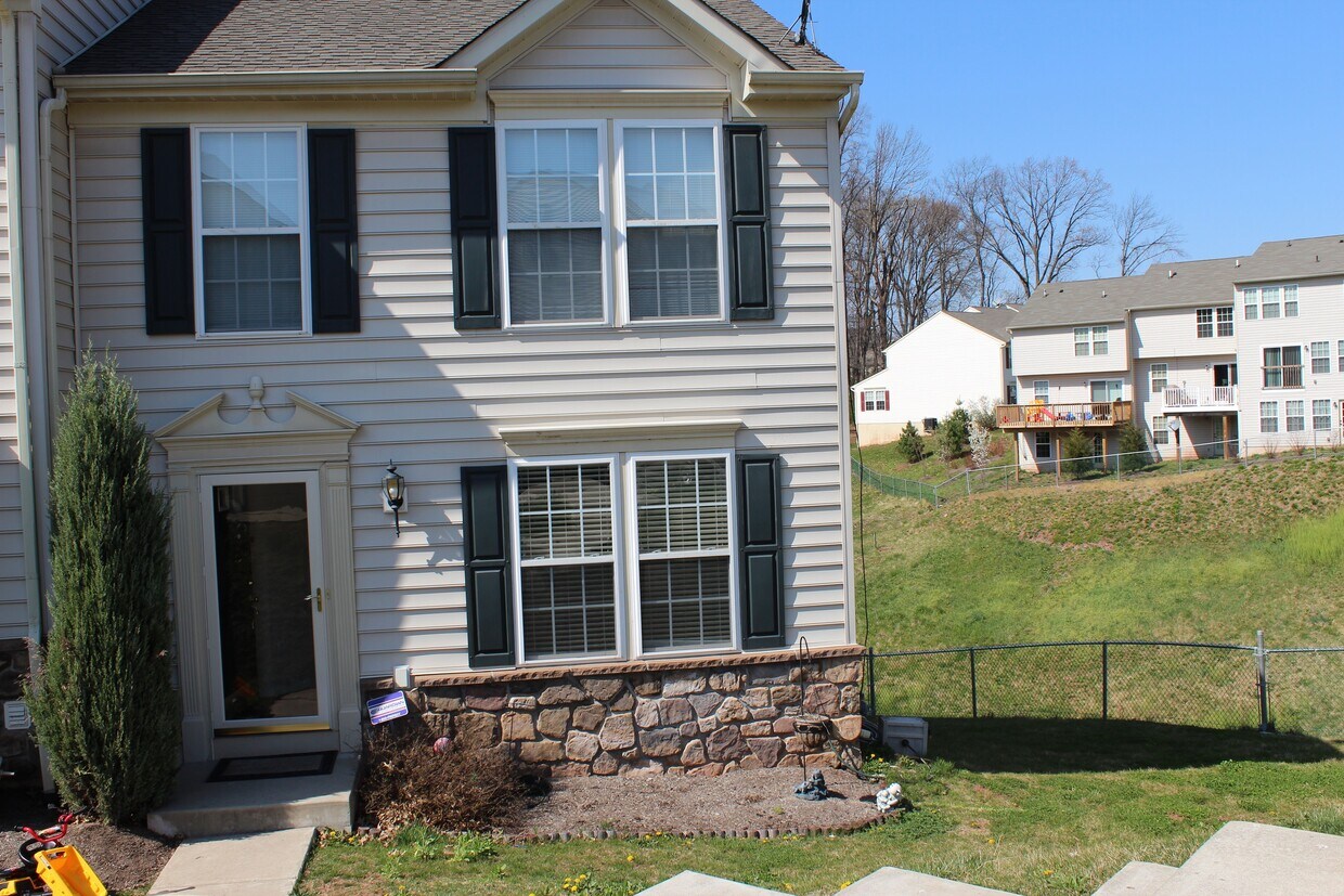 1805 Orchard View Road, Reading, PA 19606 Townhome Rentals in Reading
