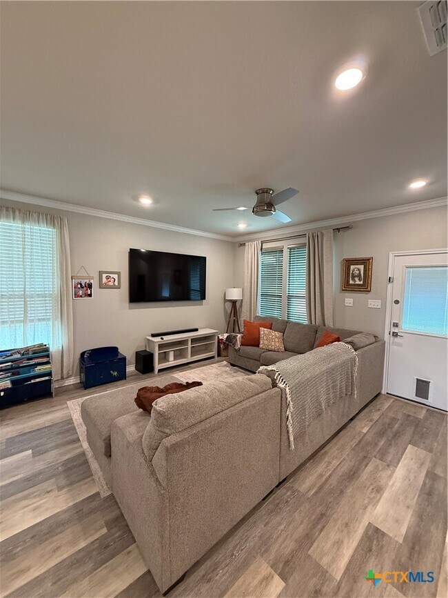 Foto del edificio - 1908 Brandon Oak