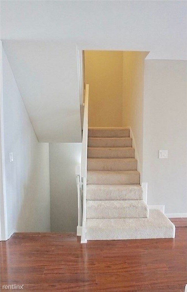Foto del edificio - 3 br, 3 bath - 746 Portola Ter