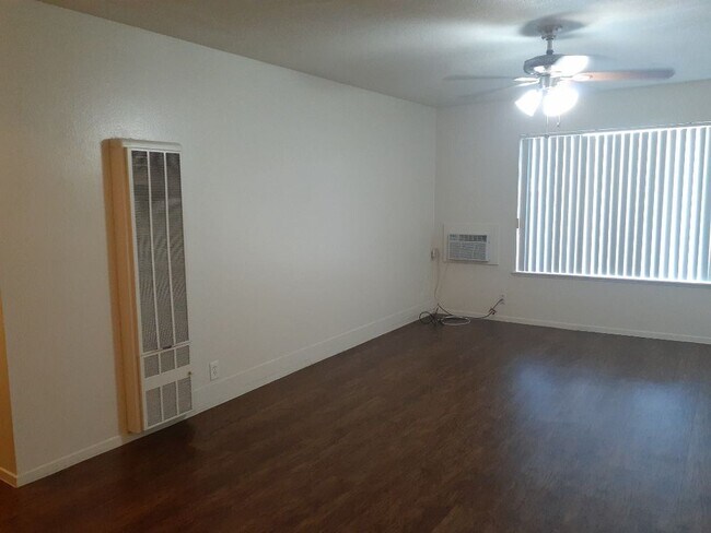 Foto del edificio - 2631 27th St