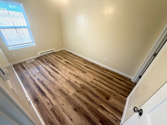 Foto del edificio - 1380 Cleveland St