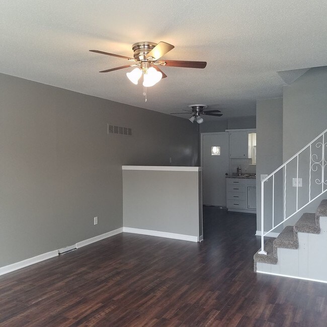 Building Photo - Spic and Span  Ready for move in