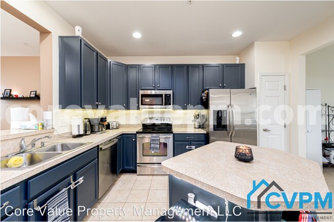 Building Photo - 3 br, 2.5 bath House - 913 Hopkins Corner