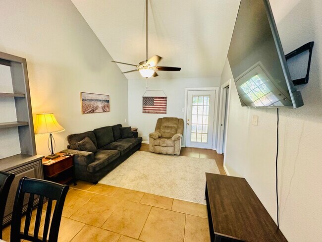 Foto del edificio - 110 Willow Branch Dr