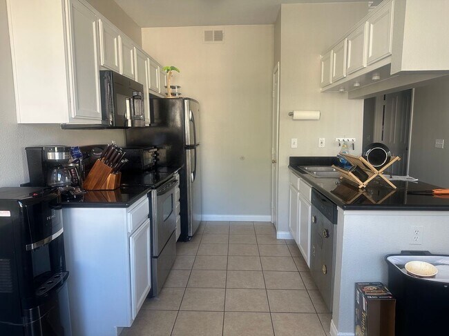 Foto del edificio - 2900 Sunridge Heights Pkwy