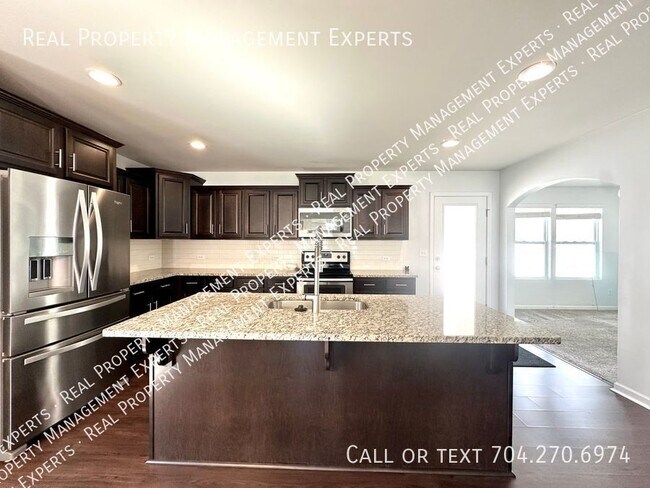 Building Photo - Charming 3BR/2.5BA Home in Gastonia!