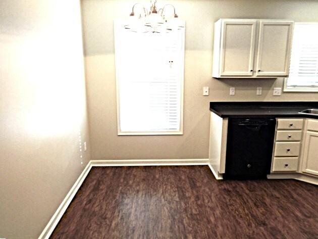 Building Photo - 104 Covey Court