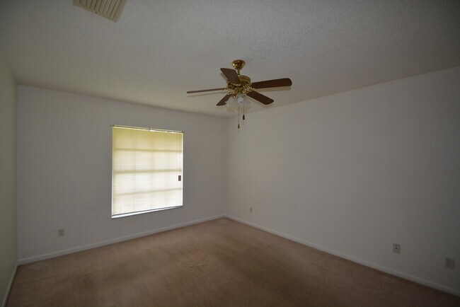 Foto del edificio - 3BR/2BA HOME IN SE PALM BAY