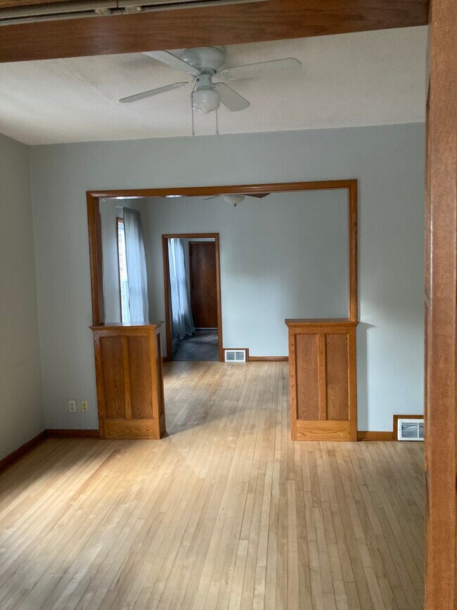 Foto del edificio - 712 6th St NE