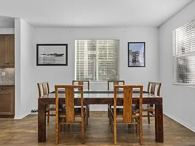 Foto del edificio - 524 Heron Ln