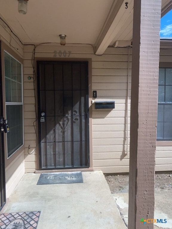 Building Photo - 2007 Elkins Ave