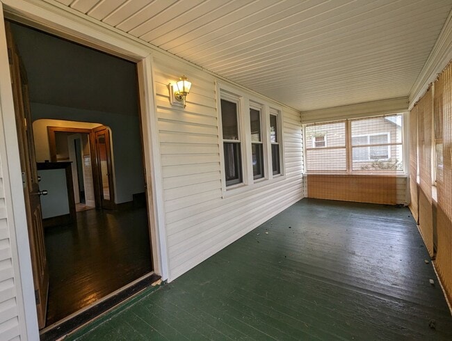 Building Photo - Large, spacious home for rent!