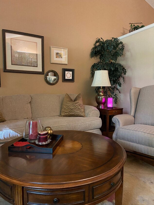 Primary Photo - 6644 Foxdale Cir