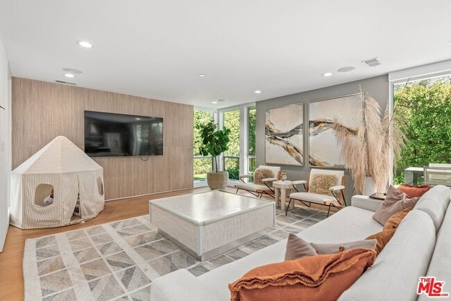 Photo - 2736 Armacost Ave House