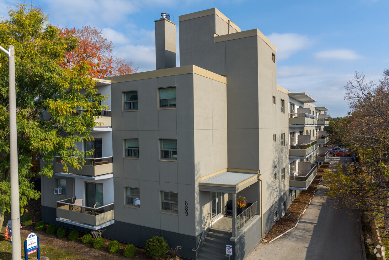 Primary Photo - Driftwood Apartments