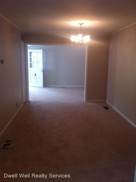 Foto del edificio - 3140 E 21st St