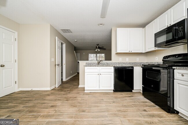 Foto del edificio - 304 Lauren Way