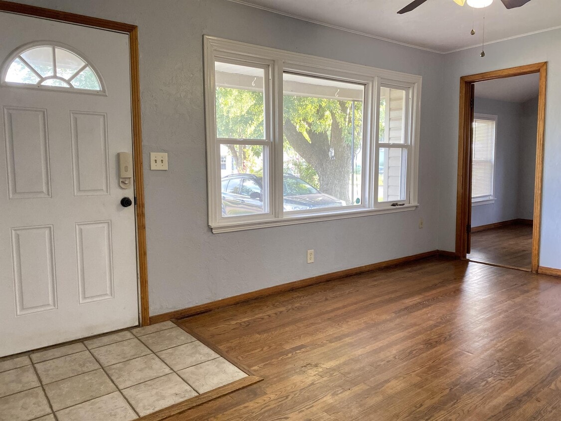 315 E Steed Dr, Midwest City, OK 73110 House Rental in Midwest City