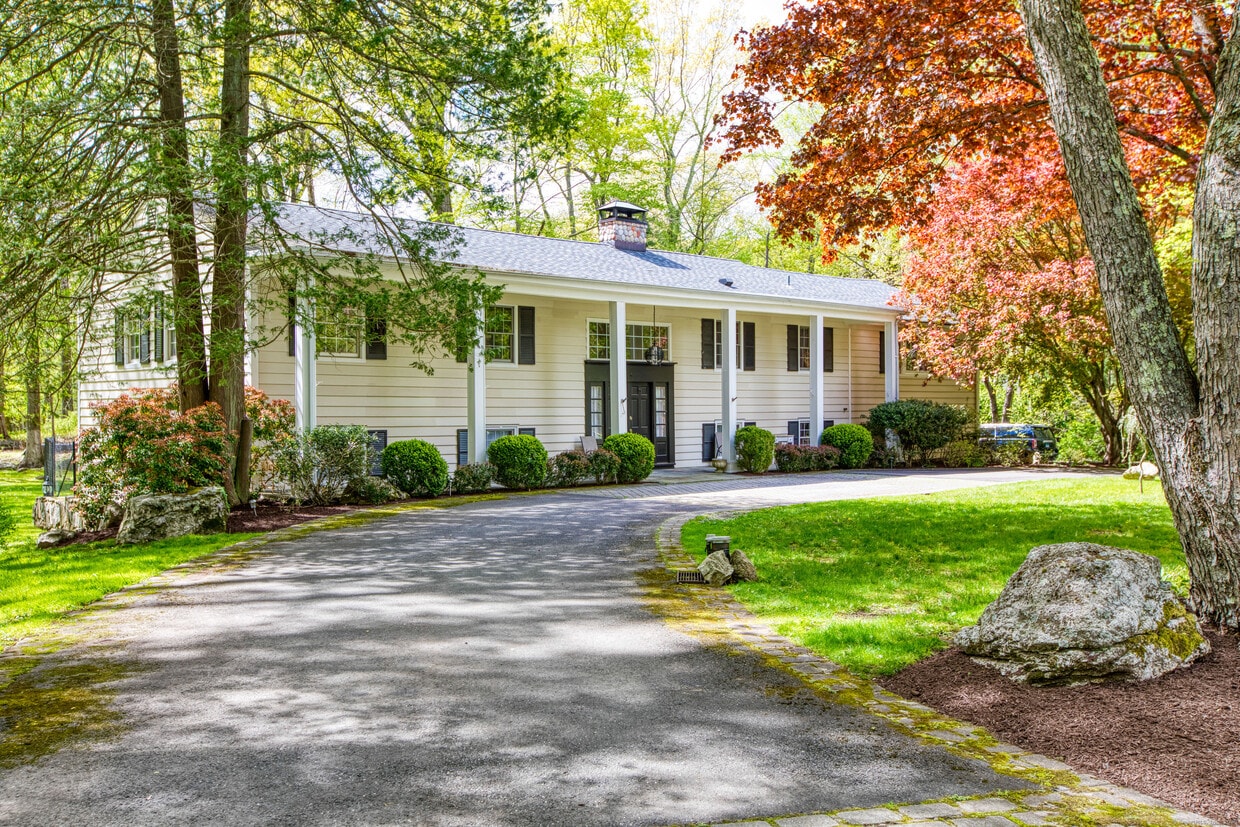 Foto principal - 119 Dundee Rd