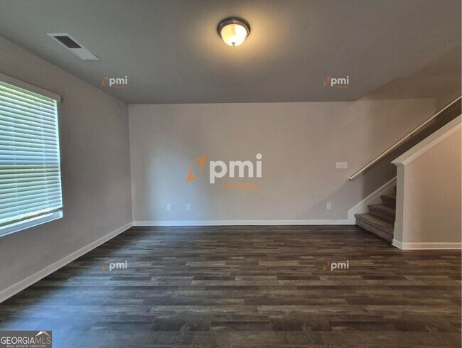 Foto del edificio - 1208 Christy Ct