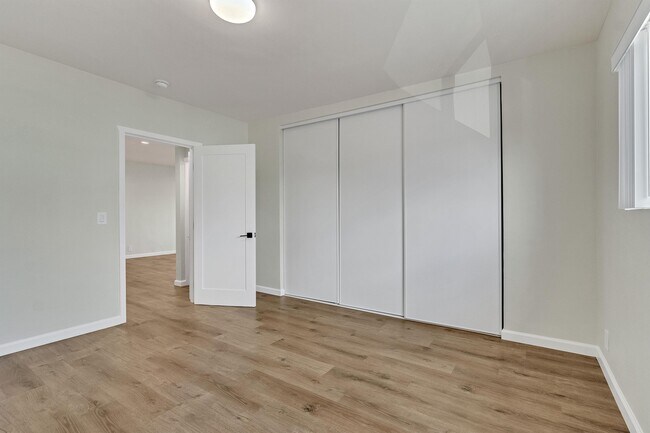 Foto del edificio - 11720 Hamlin St