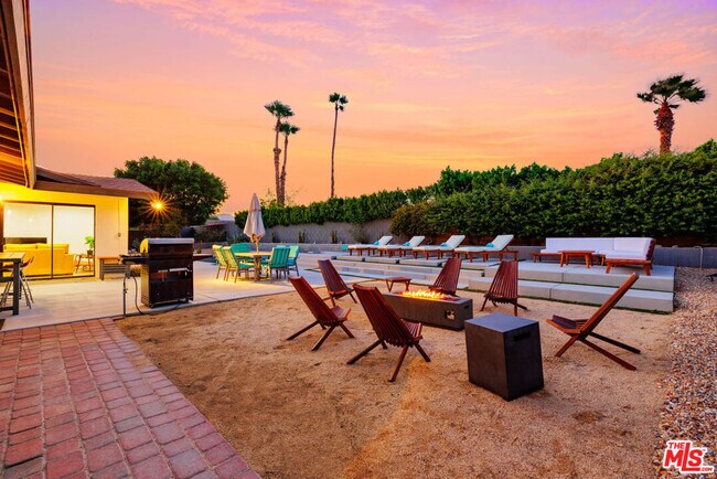 Foto del edificio - 1250 E Delgado Rd