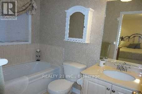 Building Photo - 59 Wilkes Crescent