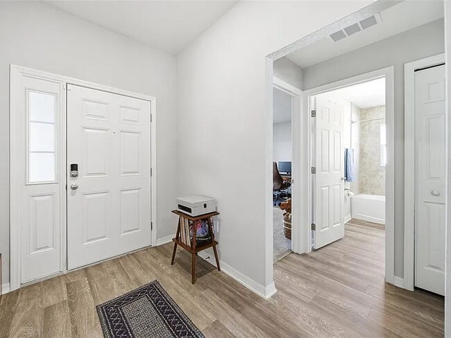 Building Photo - 883 Galloway St