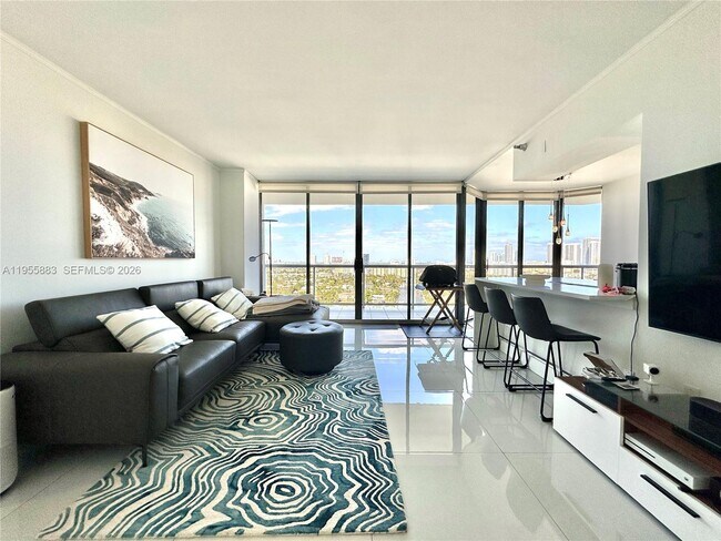 Building Photo - 3640 Yacht Club Dr