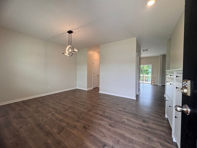 Foto del edificio - Beautiful 4BR 2.5BA Home in Trinity