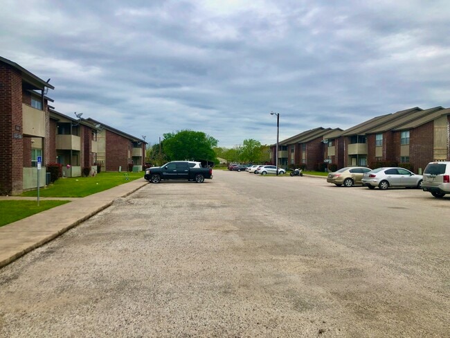 Foto del edificio - Lakeview Apartments