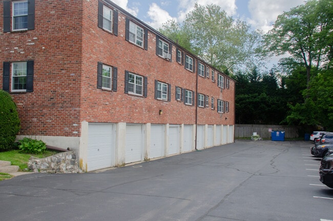 Building Photo - Brynfield Apartments