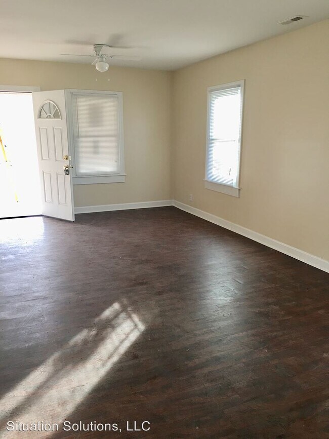 Building Photo - 2 br, 1 bath House - 1003 Burrow Ave