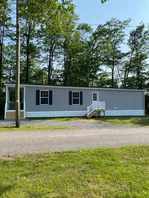 Primary Photo - 551 Lauschtown Rd