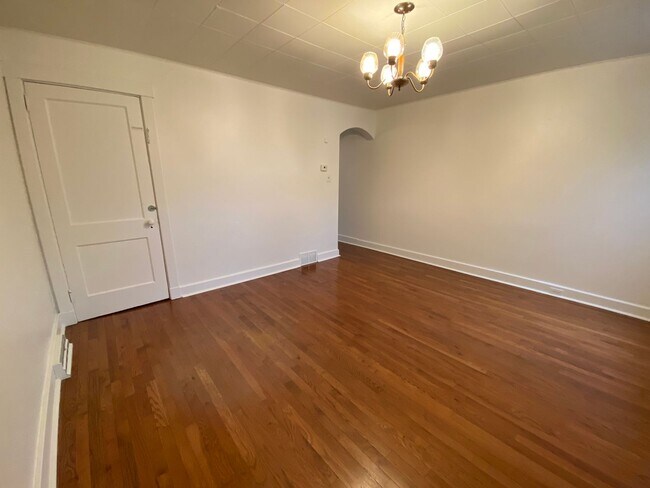 Foto del edificio - Available October 22, 2025, Lease will end...