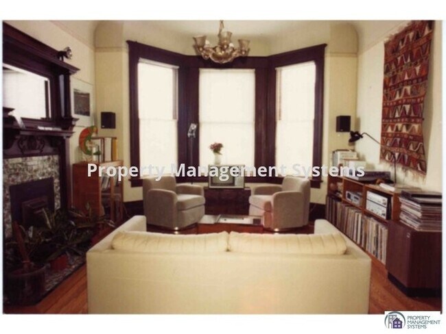 Foto del edificio - 2730 Sutter St