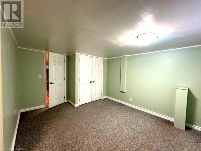 Building Photo - 62 Oakhill Dr