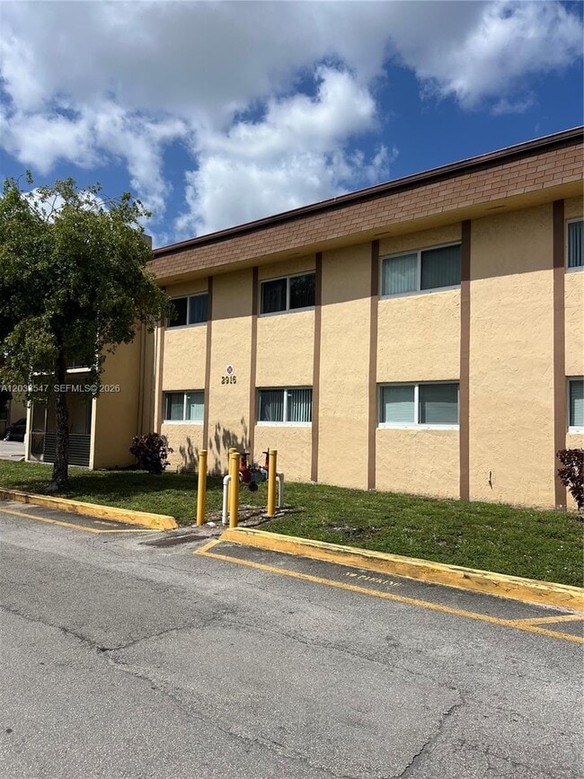 Building Photo - 2916 NW 55th Ave