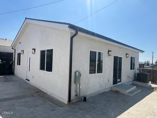 Foto del edificio - 10507 Helendale Ave