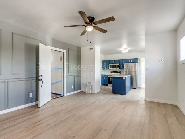 Photo - 814 W Hill St Apartment