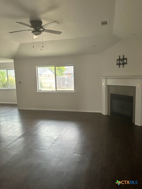 Building Photo - 3901 Basset Ct
