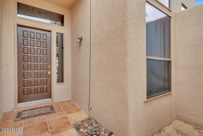 Building Photo - 14016 Highweed Dr