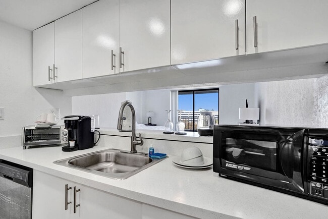 Foto del edificio - 777 NW 155th Ln