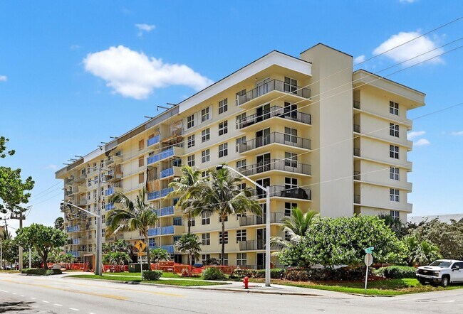 Foto del edificio - 1009 N Ocean Blvd