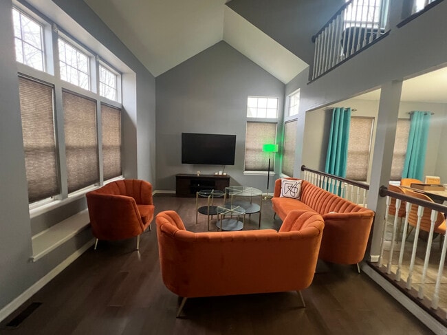 Foto del edificio - 1756 Bradford Ln